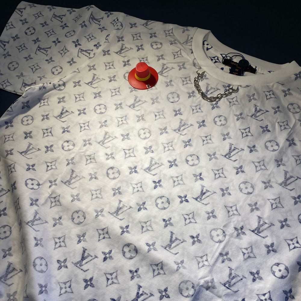 Louis Vuitton Escale Printed T-Shirt